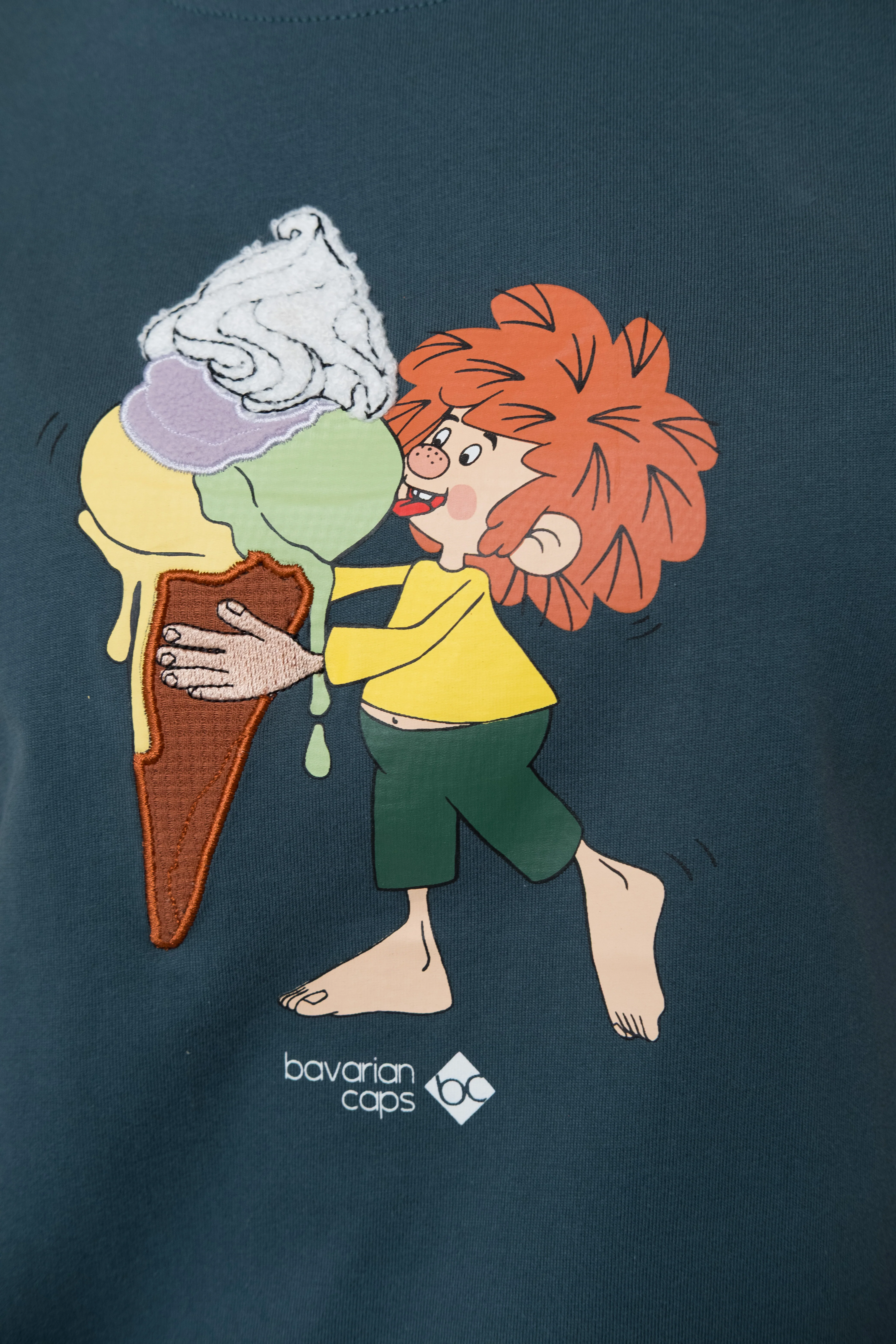 T-Shirt "Pumuckl Schleckeis" - dunkelgrün, Damen - Image 3